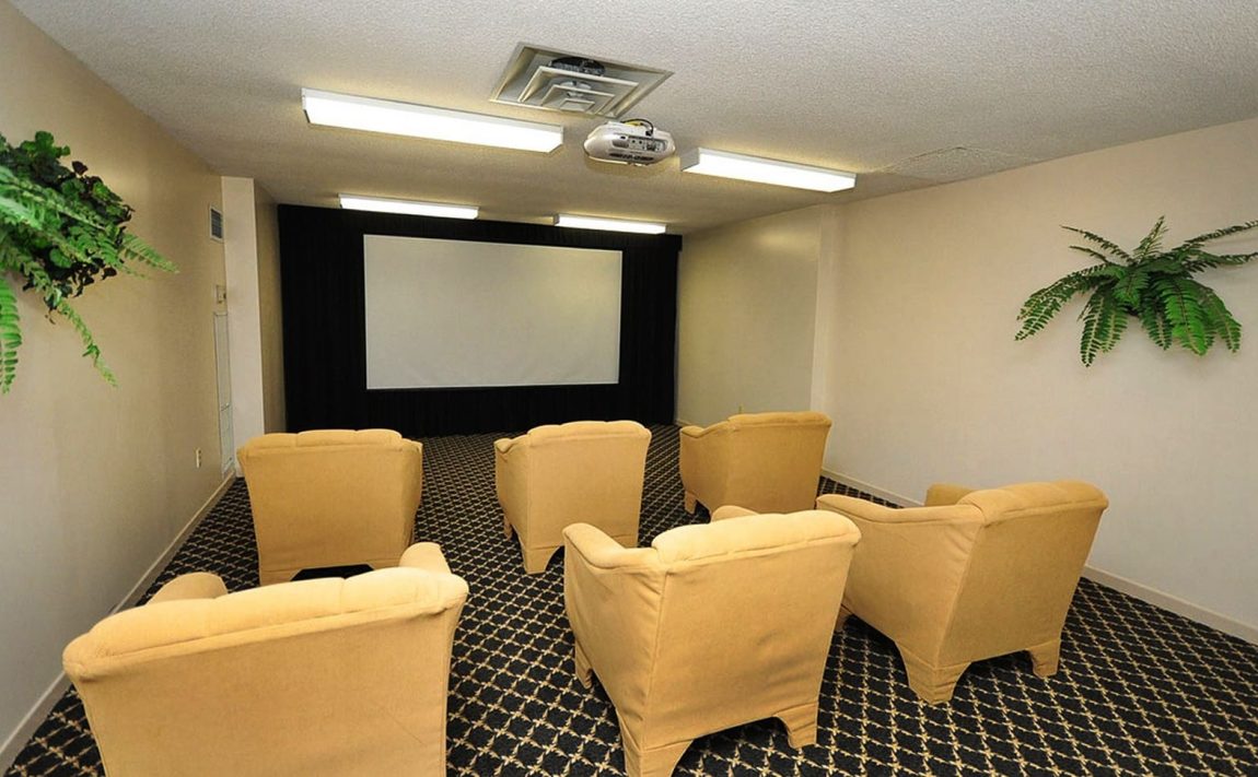 300-webb-dr-condos-mississauga-club-one-amenities-theatre