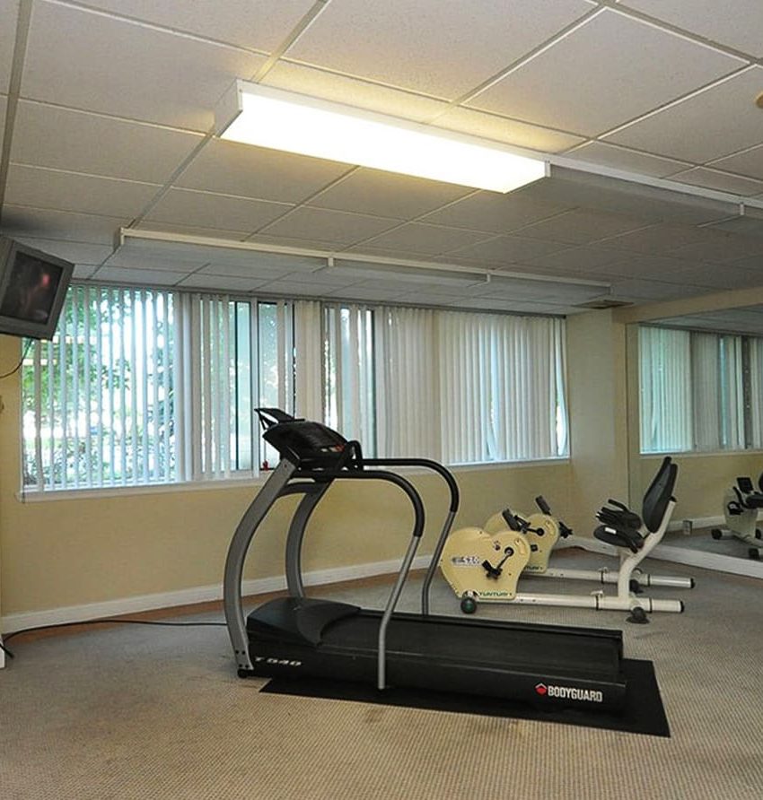 350-webb-dr-mississauga-platinum-condos-amenities-gym