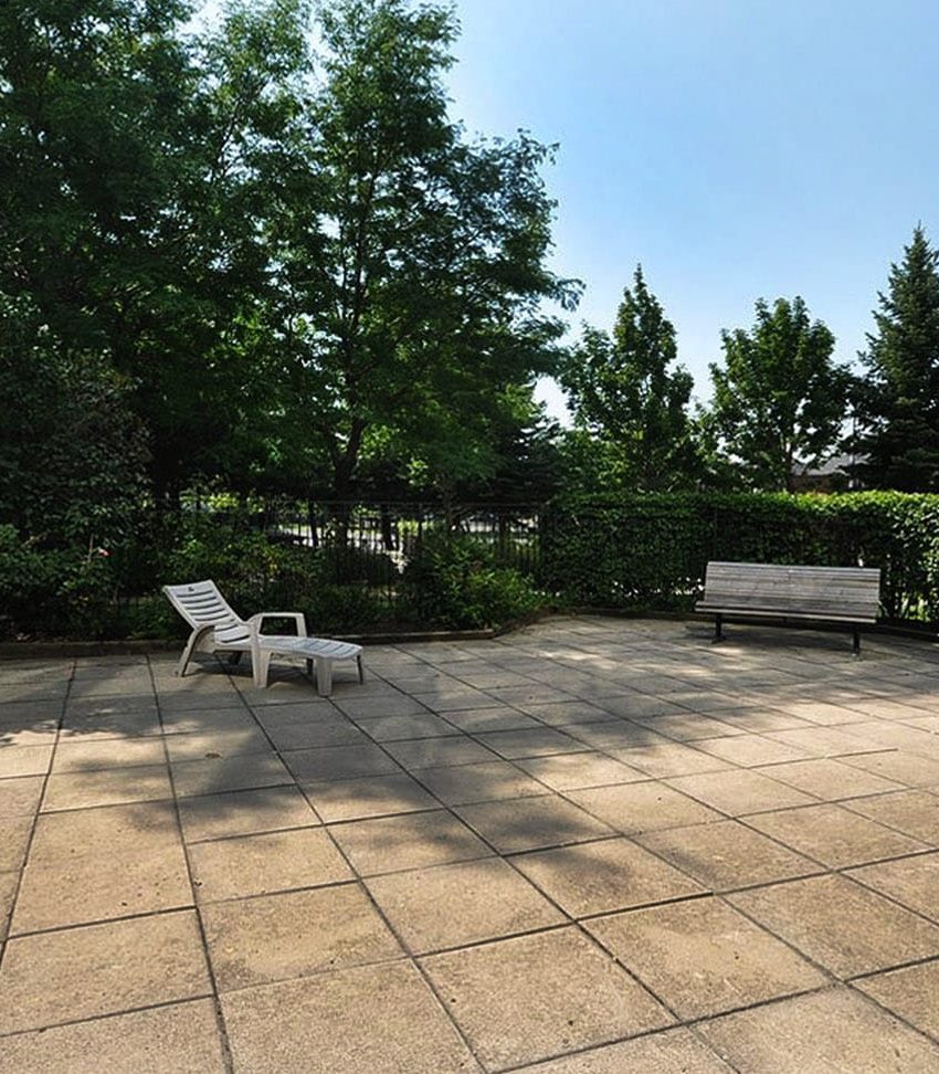 350-webb-dr-mississauga-platinum-condos-outdoor-terrace