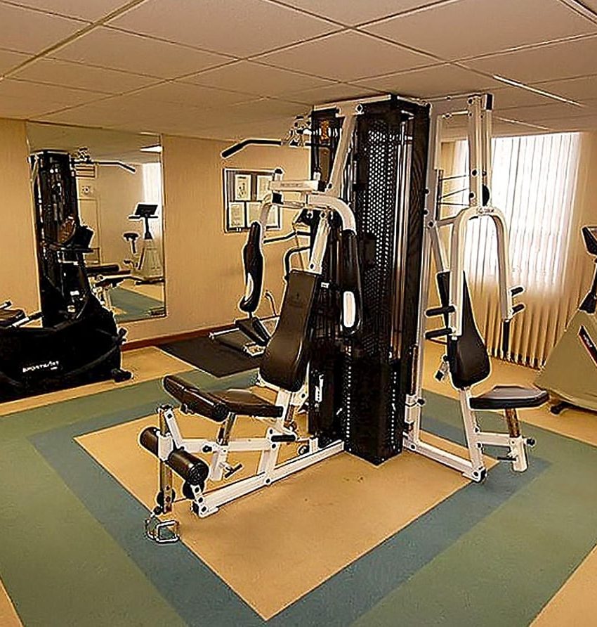 3650-kaneff-cres-mississauga-place-iv-condos-cardio-gym