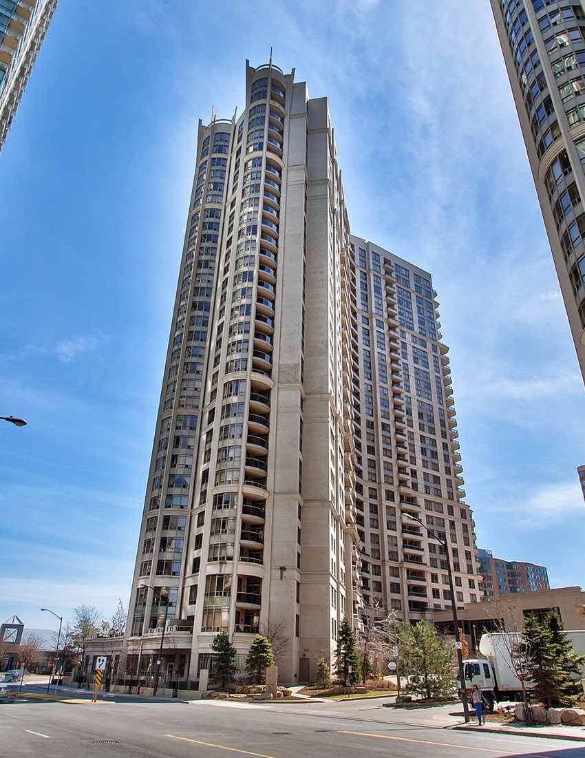 3880-duke-of-york-blvd-condos-ovation-mississauga-square-one-for-sale