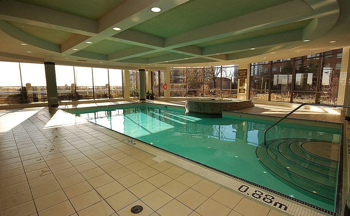 3888-duke-of-york-blvd-condos-ovation-ii-mississauga-indoor-pool-hot-tub