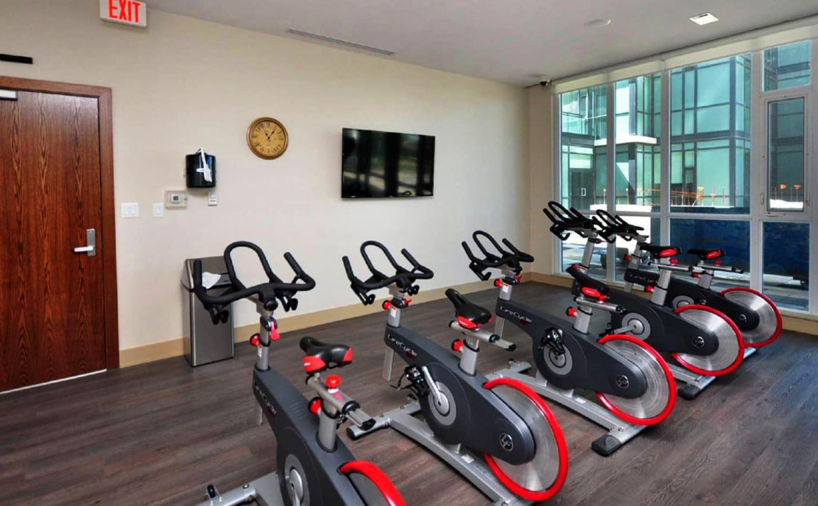 4065-brickstone-mews-mississauga-residences-condos-cardio-bikes