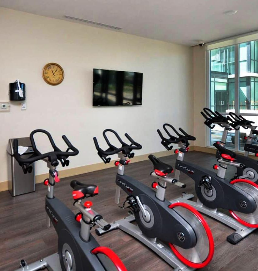 4065-brickstone-mews-mississauga-residences-condos-cardio-bikes