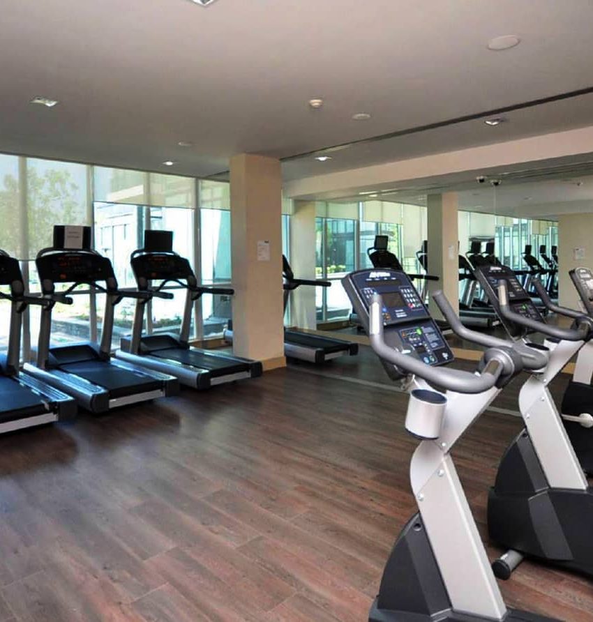 4065-brickstone-mews-mississauga-residences-condos-gym-cardio