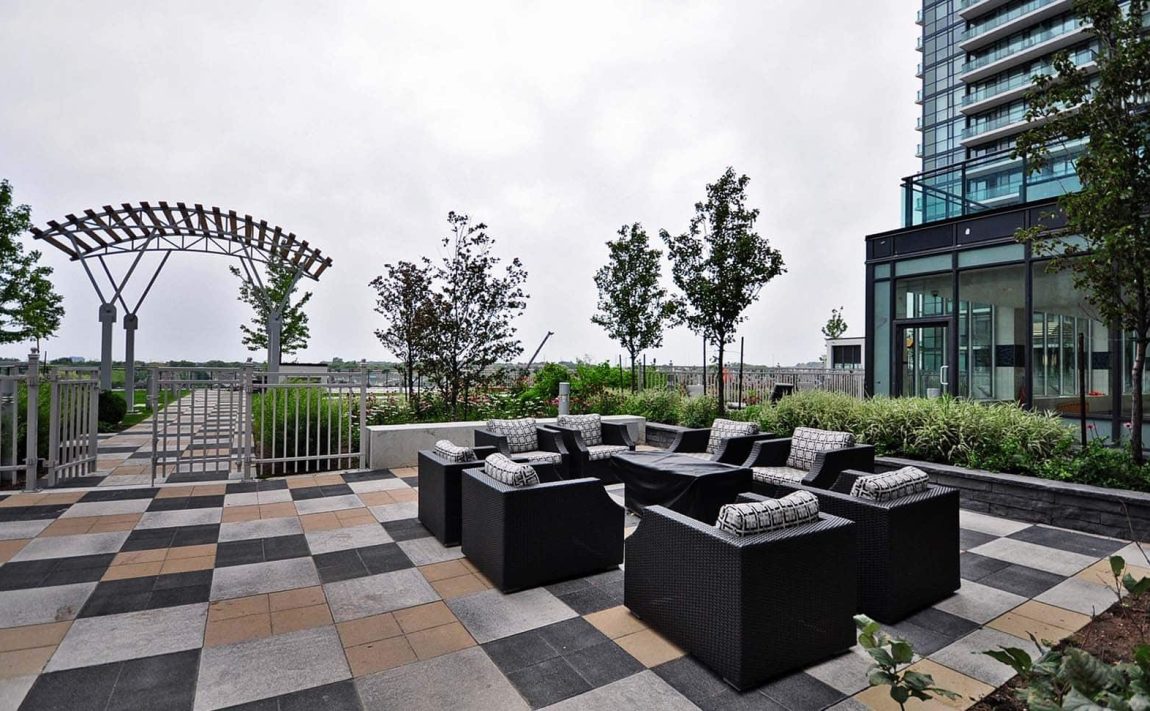 4099-brickstone-mews-mississauga-park-residences-condo-parkside-village-mississauga-condos-for-sale