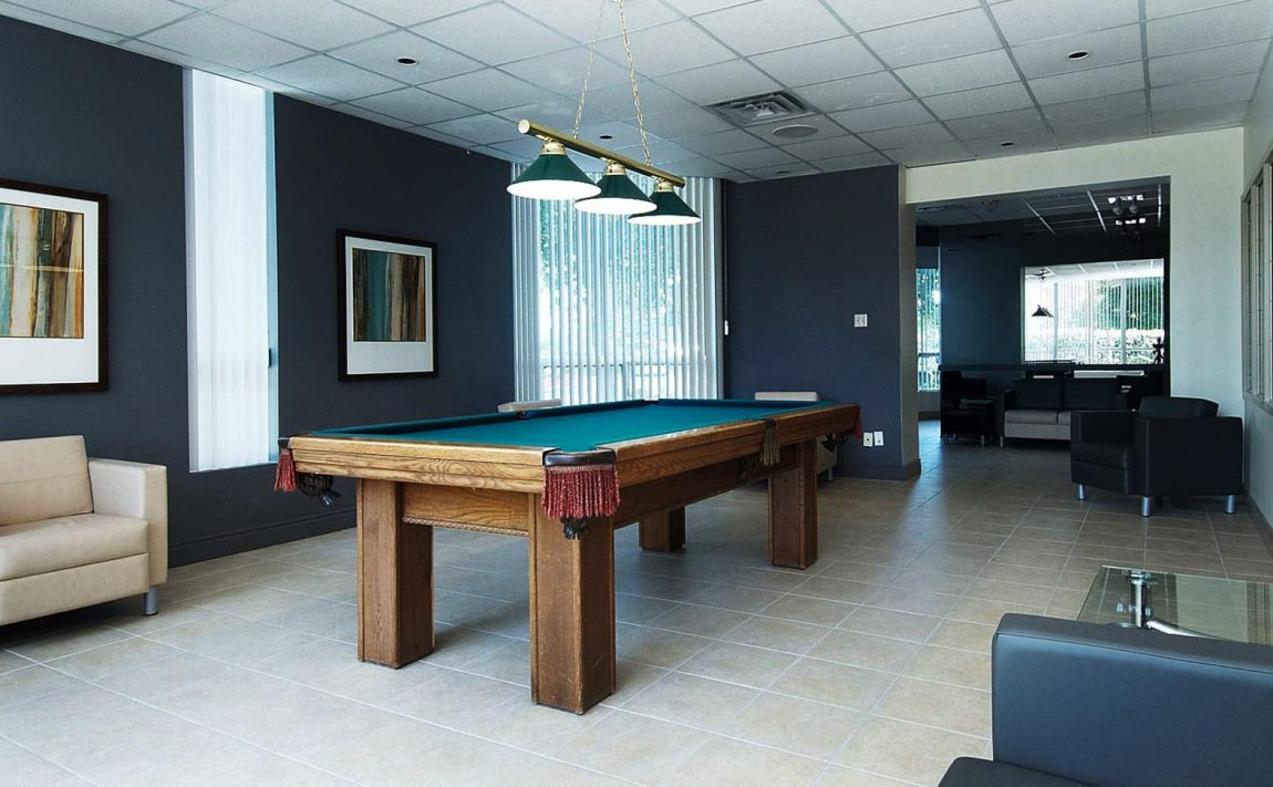 4450-tucana-crt-mississauga-condos-kingsbridge-grand-iii-amenities-billiards