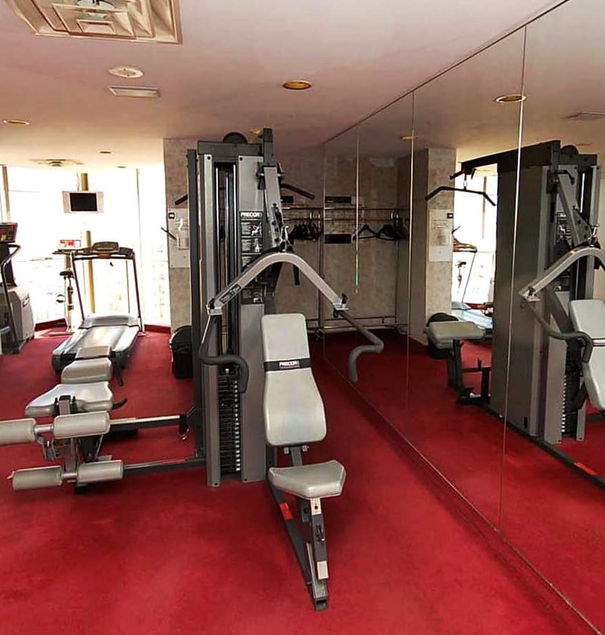 45-kingsbridge-garden-circle-condos-park-mansion-mississauga-amenities-gym