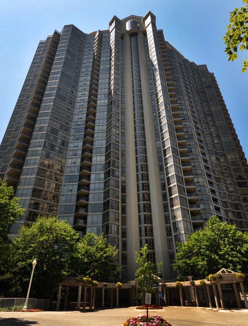 45-kingsbridge-garden-circle-condos-park-mansion-mississauga-square-one