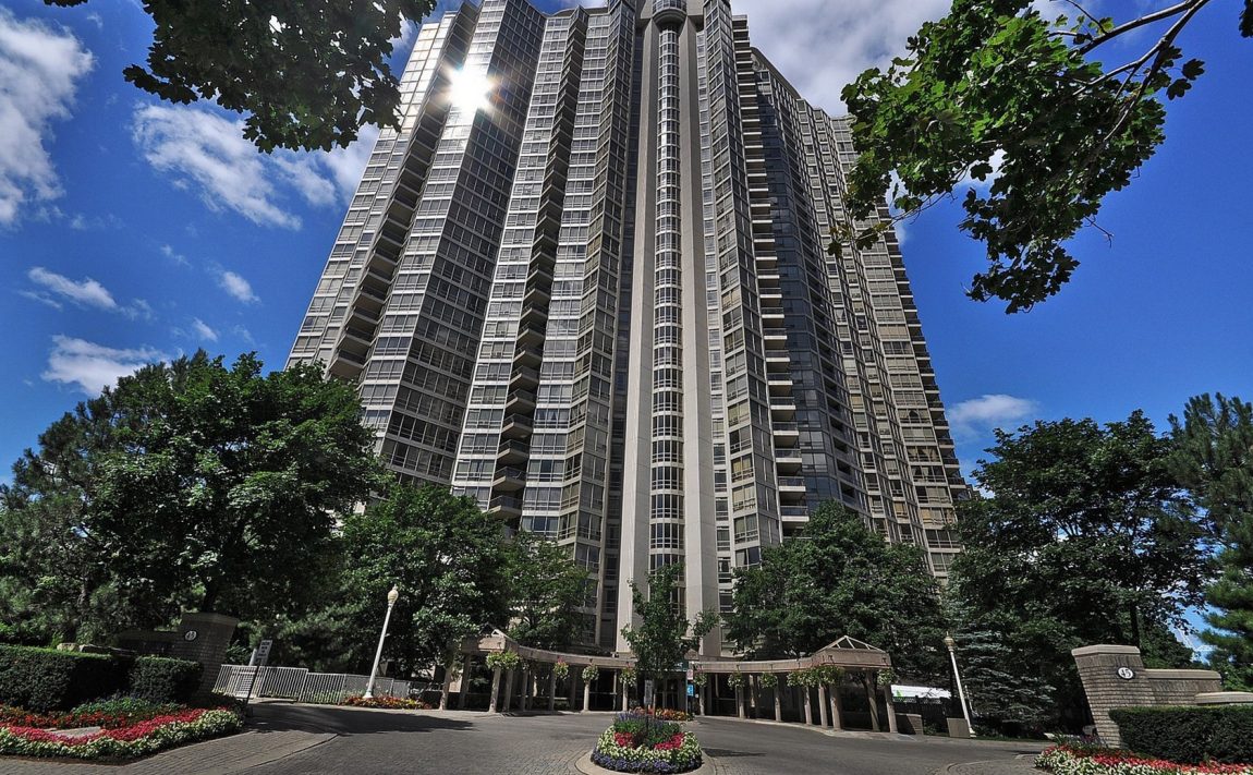 45-kingsbridge-garden-circle-condos-park-mansion-mississauga-square-one-for-sale