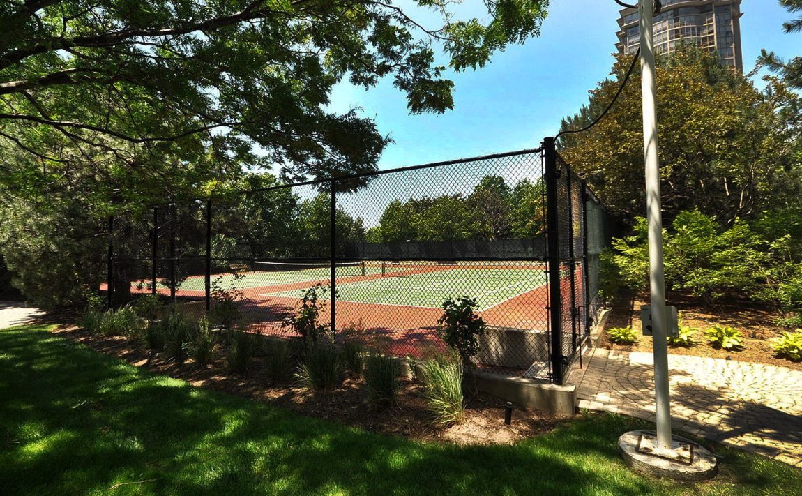 45-kingsbridge-garden-circle-condos-park-mansion-mississauga-tennis-courts