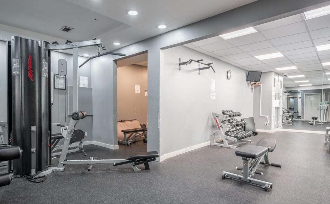 carlyle-ii-115-hillcrest-ave-condos-mississauga-gym-cardio