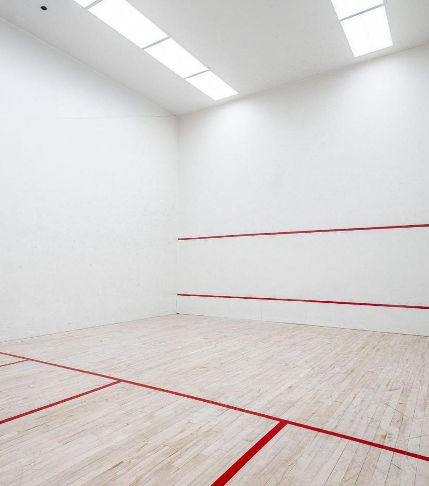 carlyle-ii-115-hillcrest-ave-condos-mississauga-squash-court