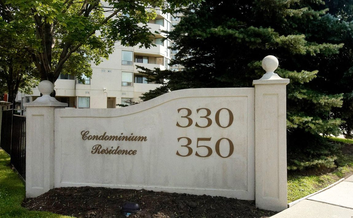 centre-i-condos-350-rathburn-rd-w-mississauga-square-one