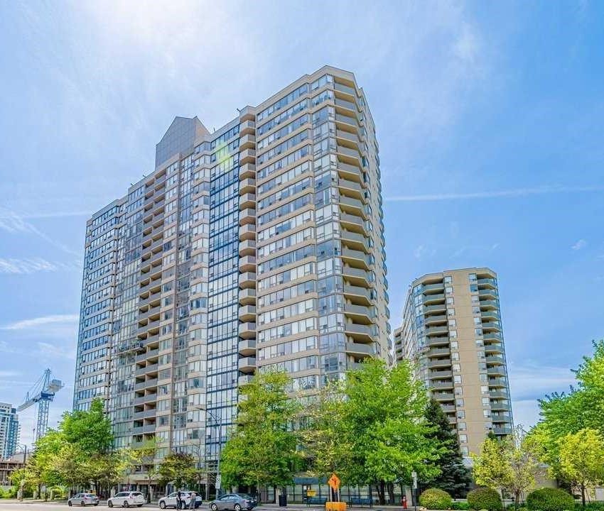 centre-ii-condos-330-rathburn-rd-w-mississauga-square-one-condos-for-sale