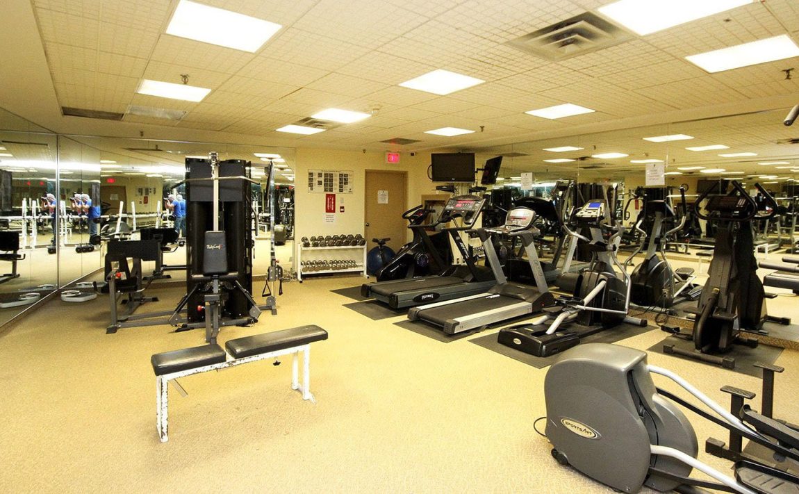 esprit-condo-50-eglinton-ave-w-mississauga-amenities-gym