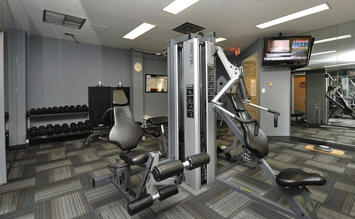 mansion-condos-55-kingsbridge-garden-circle-mississauga-amenities-gym