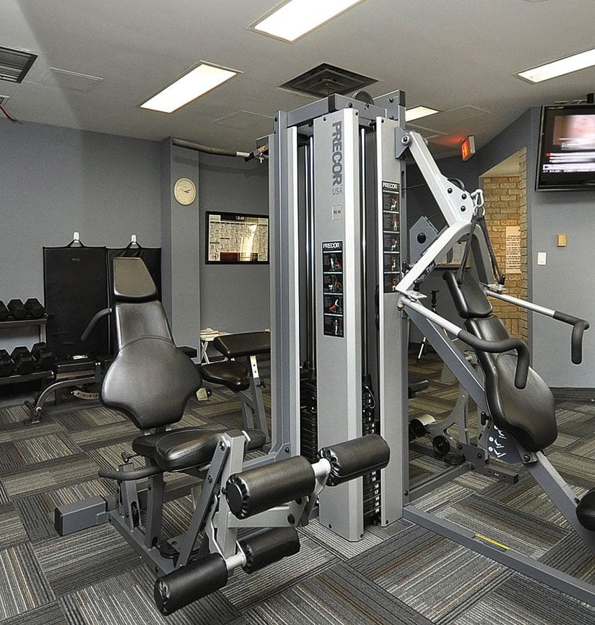 mansion-condos-55-kingsbridge-garden-circle-mississauga-amenities-gym