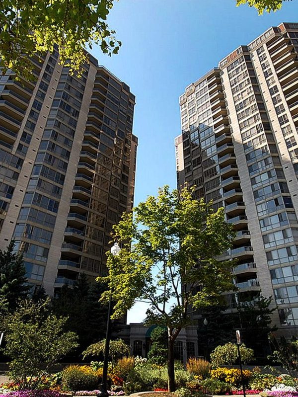 mansion-condos-55-kingsbridge-garden-circle-mississauga-condos-for-sale