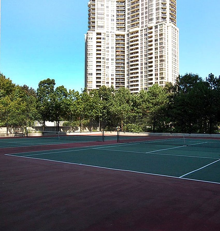 mansion-condos-55-kingsbridge-garden-circle-mississauga-tennis-courts