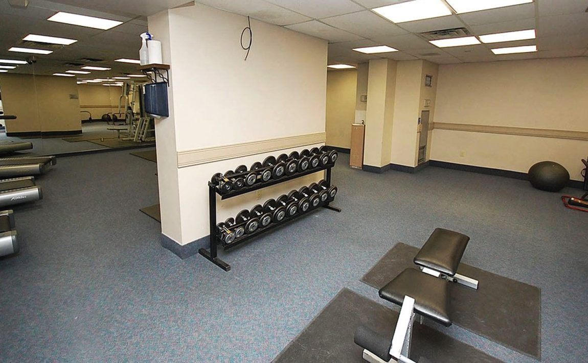 monarchy-condos-325-webb-dr-335-webb-dr-mississauga-gym-cardio