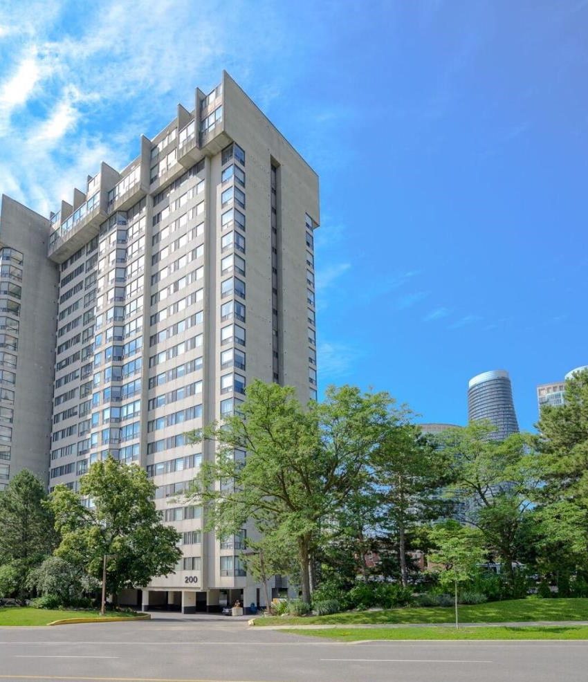 sherwood-towers-200-robert-speck-pkwy-mississauga-square-one-for-sale