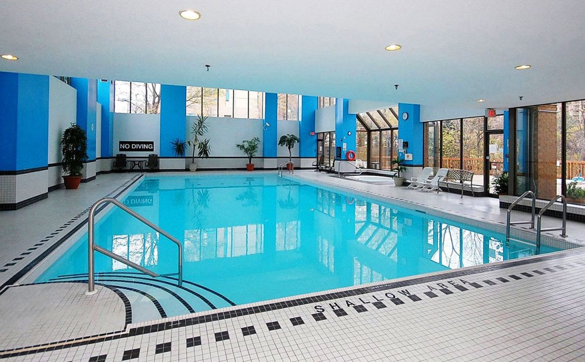 the-towne-condo-3605-kariya-dr-mississauga-square-one-condos-indoor-pool-swimming