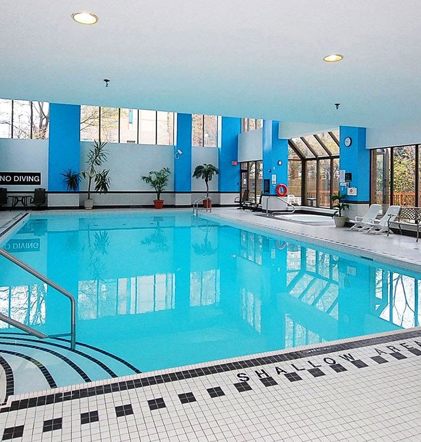 the-towne-condo-3605-kariya-dr-mississauga-square-one-condos-indoor-pool-swimming