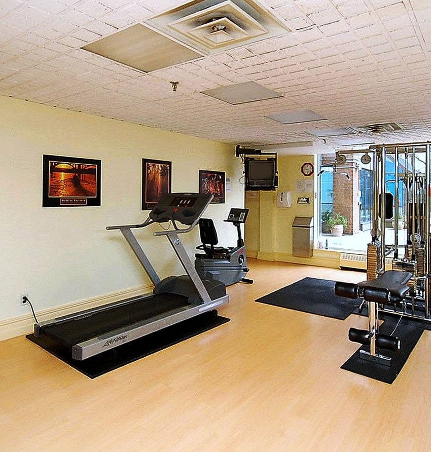 the-towne-condo-3605-kariya-dr-mississauga-square-one-condos-strength-gym-fitness