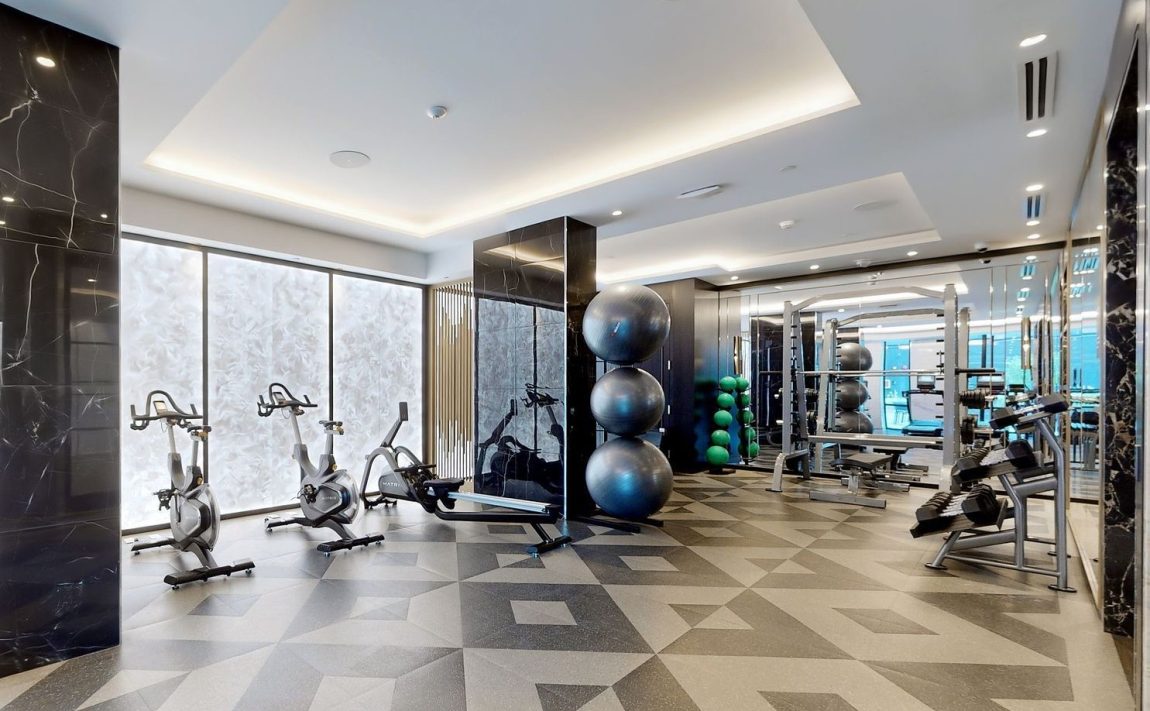 the-well-signature-condos-455-wellington-st-w-toronto-amenities-gym-fitness