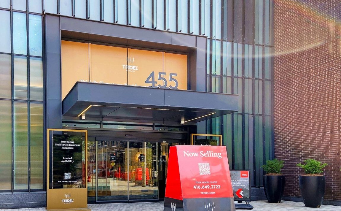 the-well-signature-condos-455-wellington-st-w-toronto-front-entrance