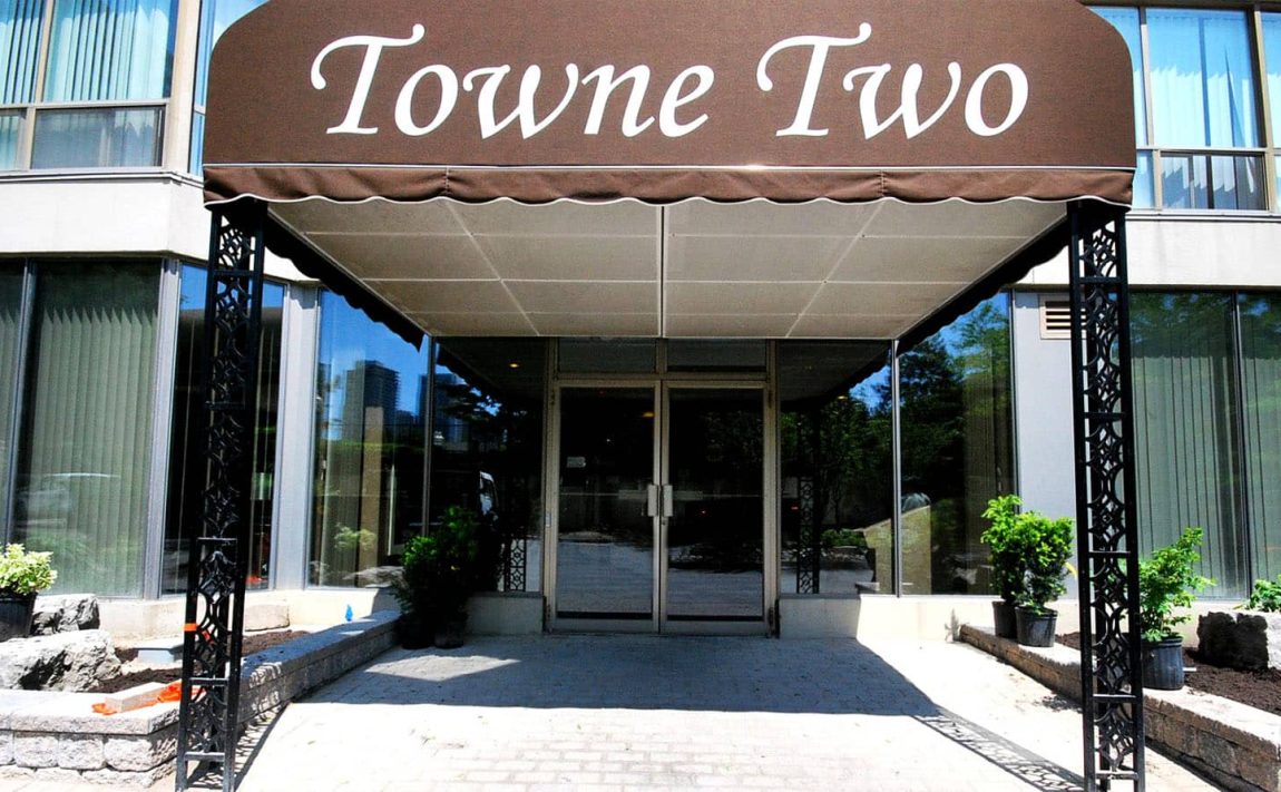 towne-two-condo-55-elm-dr-w-mississauga-square-one-condos