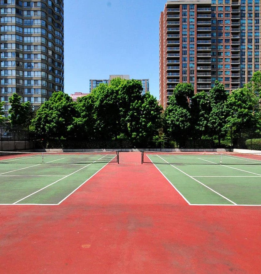 towne-two-condo-55-elm-dr-w-mississauga-square-one-condos-outdoor-tennis-courts