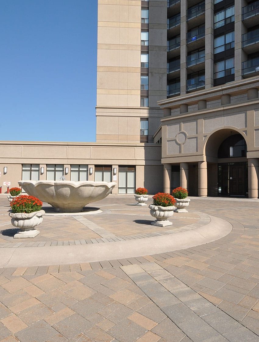 tuscany-gate-220-forum-dr-mississauga-condos-front-entry