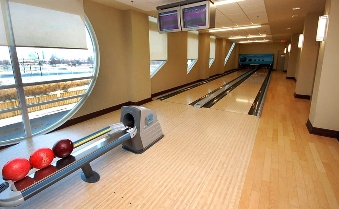 universal-condos-335-rathburn-rd-w-mississauga-bowling-alley