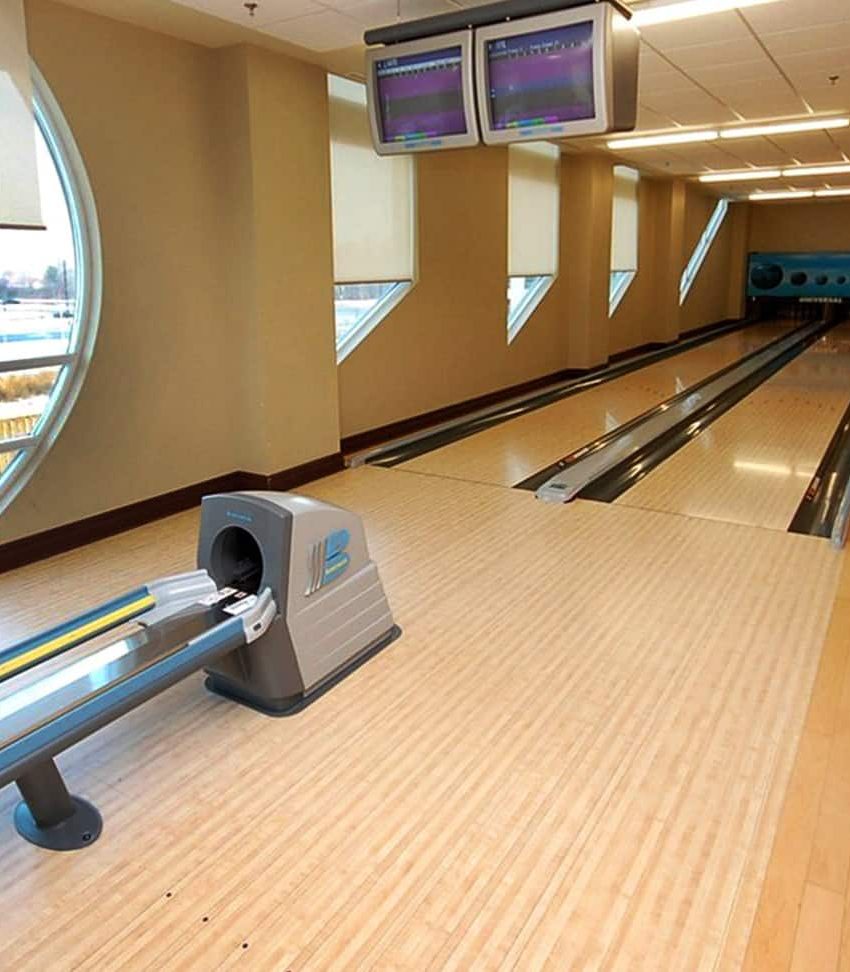 universal-condos-335-rathburn-rd-w-mississauga-bowling-alley