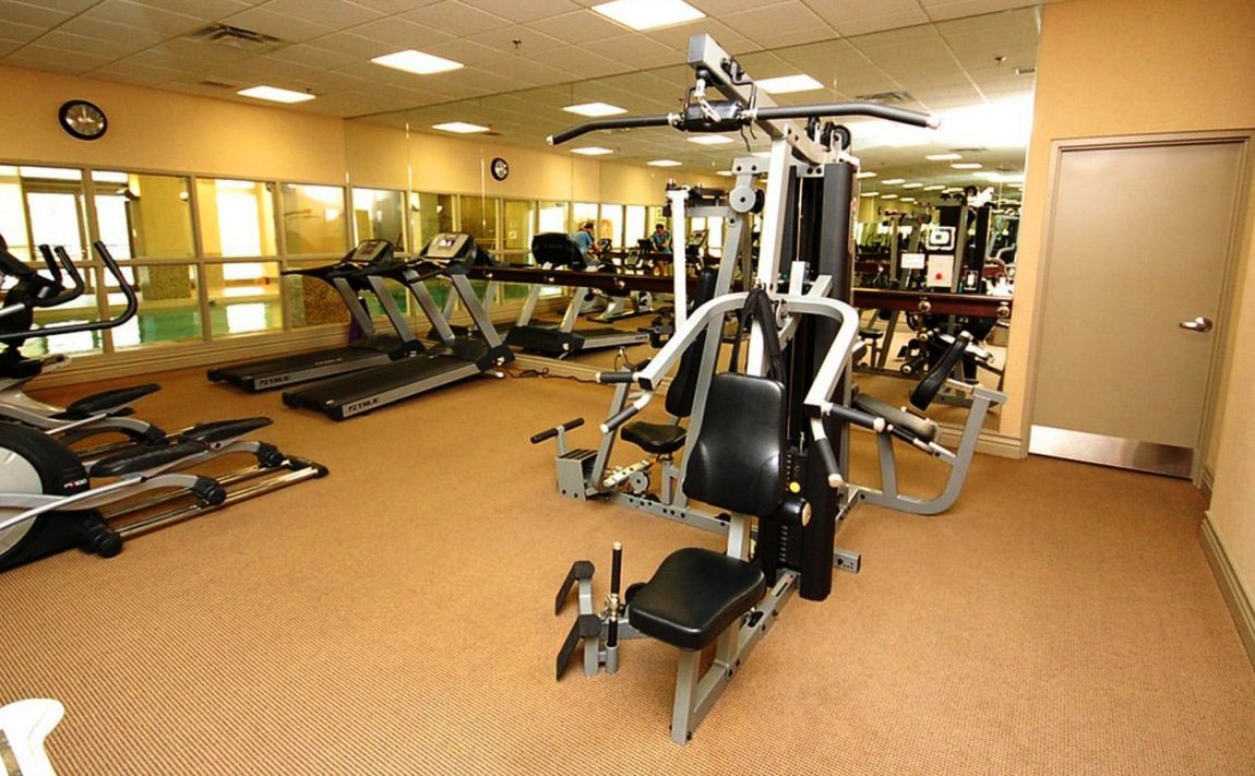 universal-condos-335-rathburn-rd-w-mississauga-gym-cardio