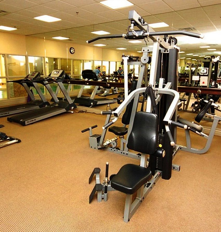 universal-condos-335-rathburn-rd-w-mississauga-gym-cardio