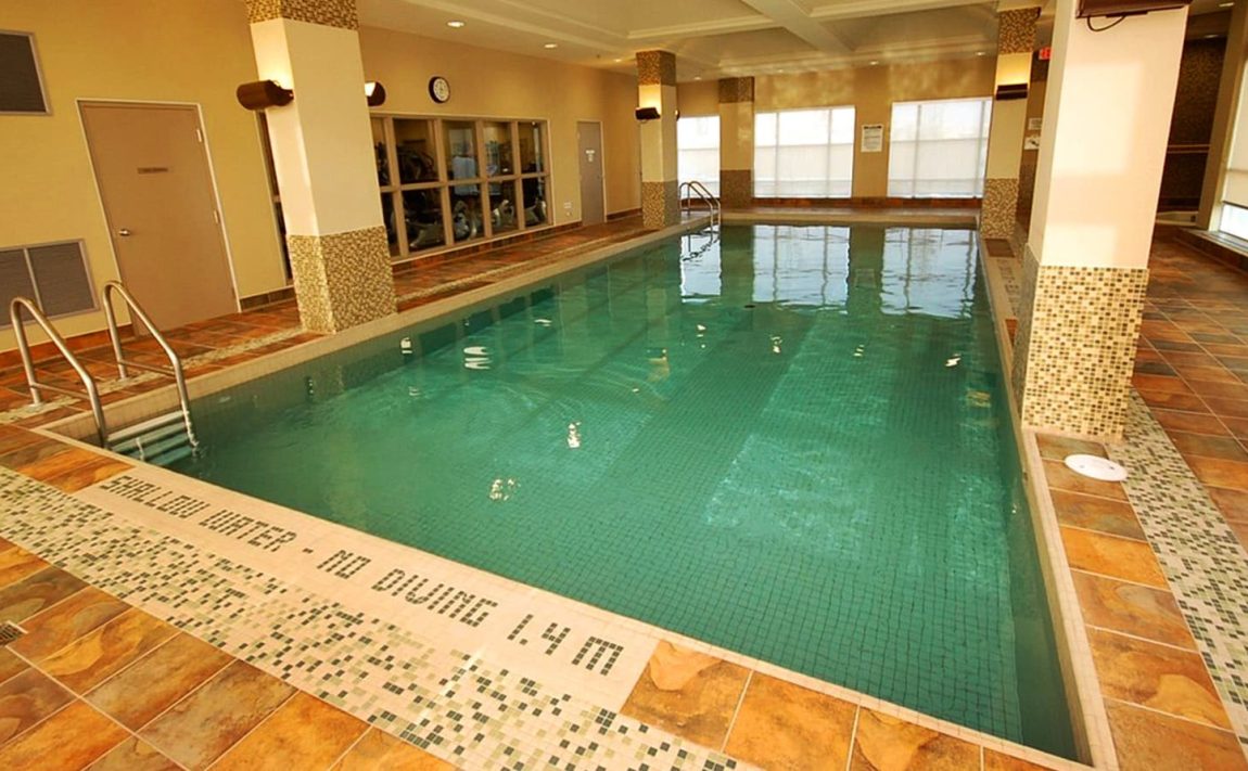 universal-condos-335-rathburn-rd-w-mississauga-indoor-pool