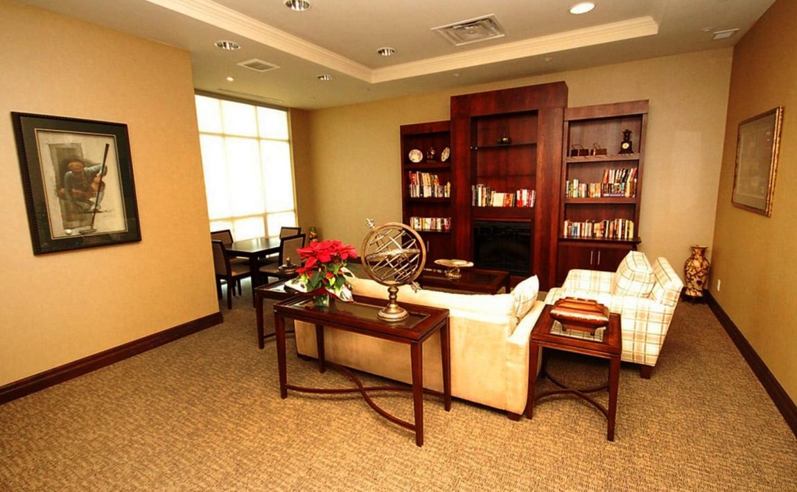 universal-condos-335-rathburn-rd-w-mississauga-library