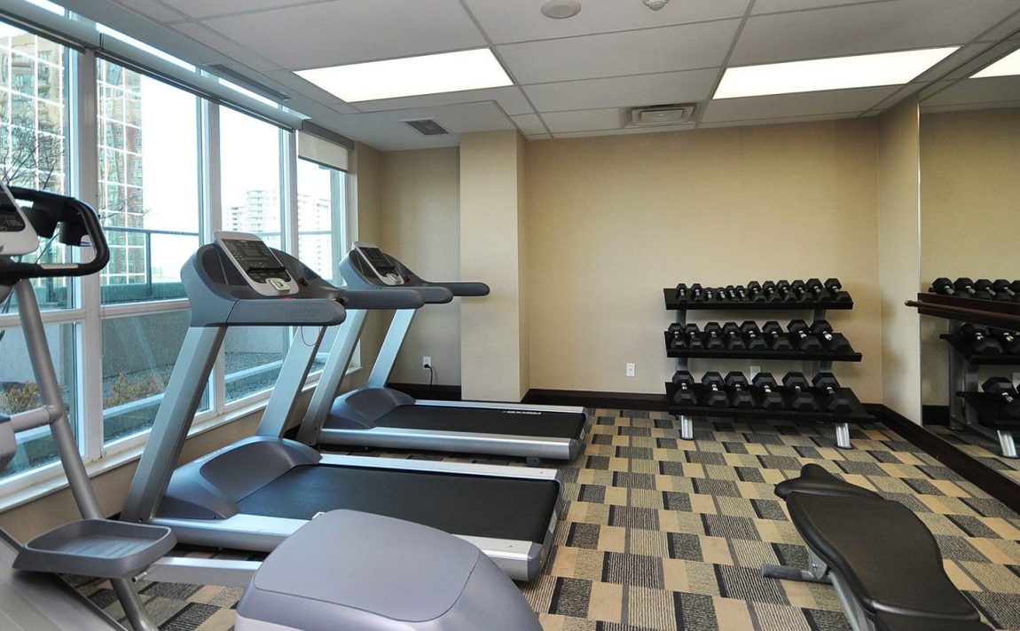 widesuite-condos-208-enfield-pl-mississauga-cardio-gym