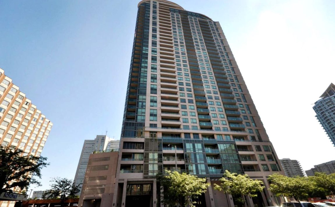 widesuite-condos-208-enfield-pl-mississauga-square-one