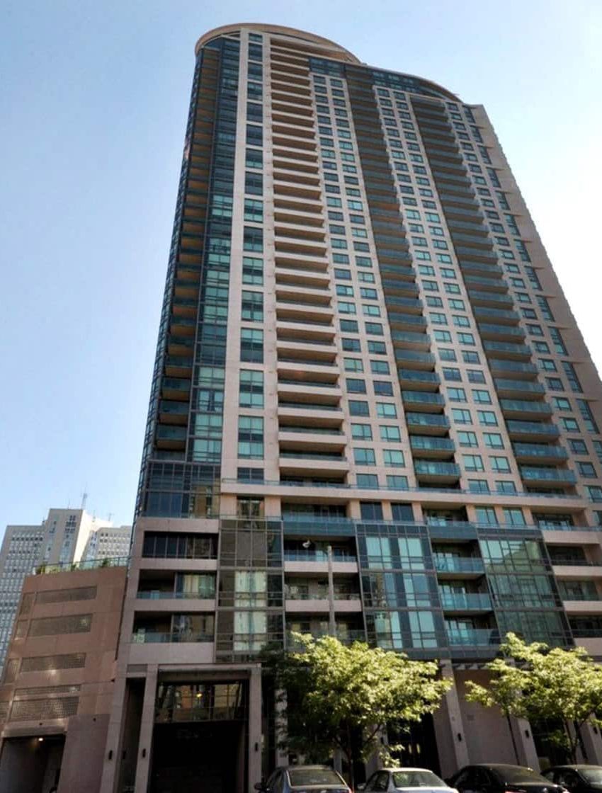 widesuite-condos-208-enfield-pl-mississauga-square-one