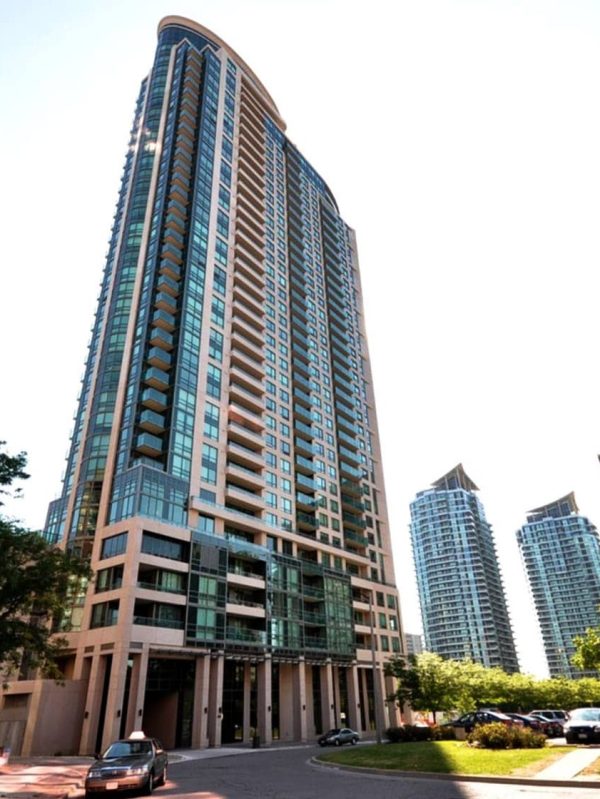 widesuite-condos-208-enfield-pl-mississauga-square-one-for-sale