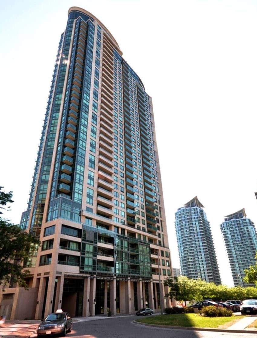 widesuite-condos-208-enfield-pl-mississauga-square-one-for-sale