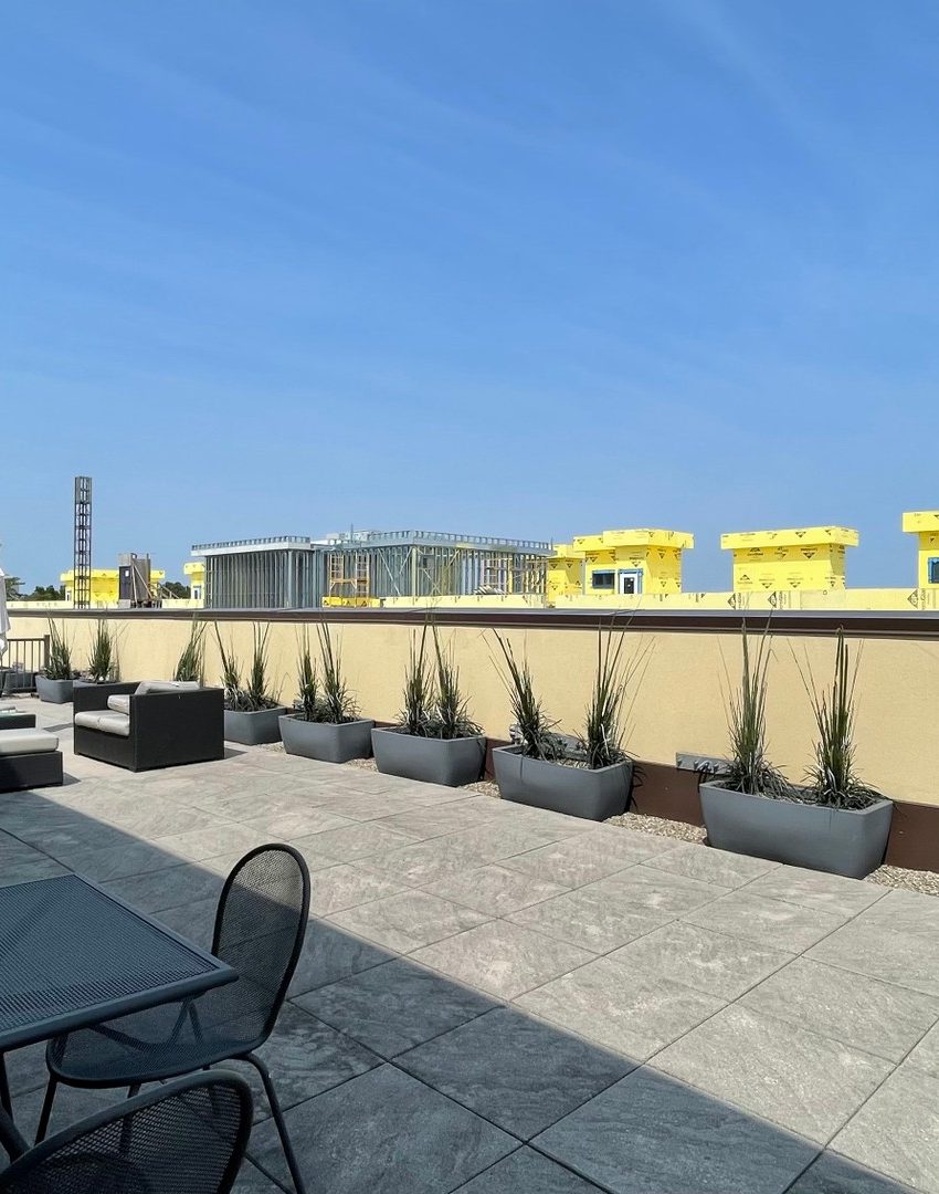 windermere-manor-condos-205-lakeshore-rd-w-oakville-amenities-rooftop-terrace