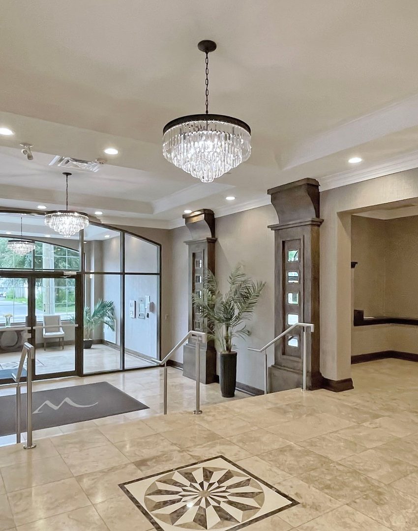 windermere-manor-condos-205-lakeshore-rd-w-oakville-front-lobby