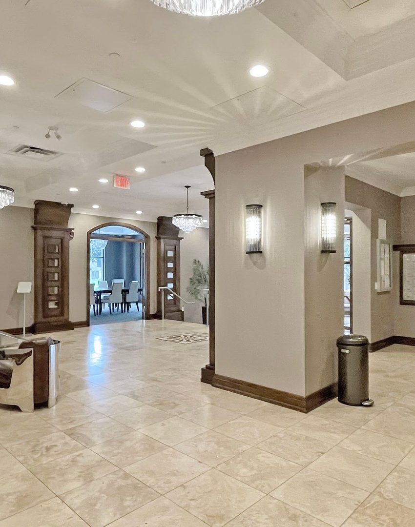 windermere-manor-condos-205-lakeshore-rd-w-oakville-lobby