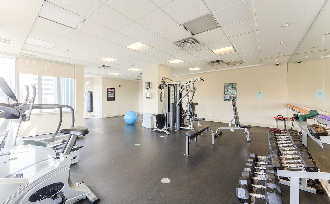 1-avondale-lofts-1-avondale-ave-north-york-amenities-gym-cardio