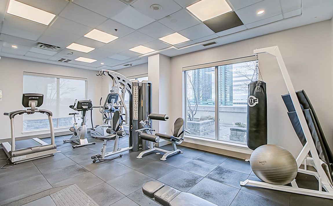1-avondale-lofts-1-avondale-ave-north-york-amenities-gym-fitness